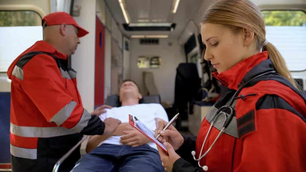 The presence of a dedicated rescue team emphasizes the urgency and seriousness of the medical situation.